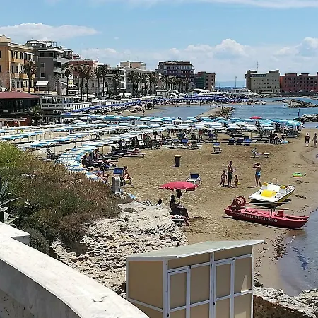 Sea Rome Konukevi *